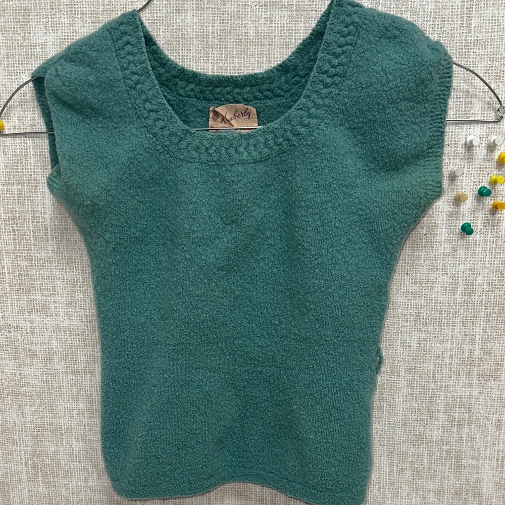 Green Sleeveless Knit Top